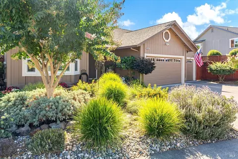 Exterior - 9205 Piccadilly Cir, Windsor, CA 95492 photo 8 of 44