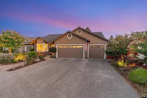 Exterior - 9205 Piccadilly Cir, Windsor, CA 95492 photo 35 of 44