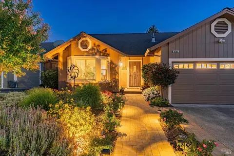 Exterior - 9205 Piccadilly Cir, Windsor, CA 95492 photo 42 of 44