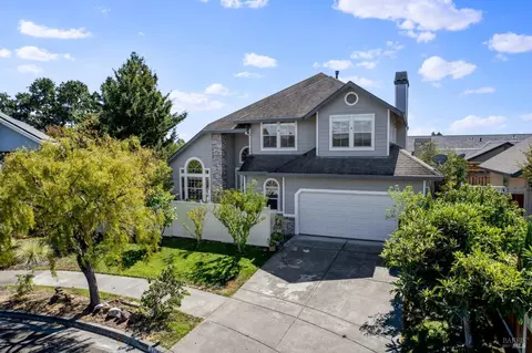 2116 Bock St, Santa Rosa, CA 95403