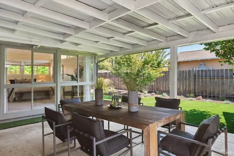 1726 Center Rd, Novato, CA 94947