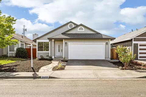 2437 Lemur St, Santa Rosa, CA 95401