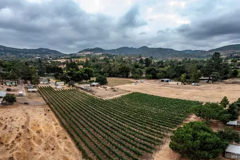 1049 4th Ave, Napa, CA 94559