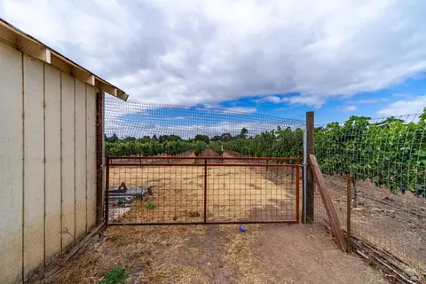 1049 4th Ave, Napa, CA 94559 photo 16