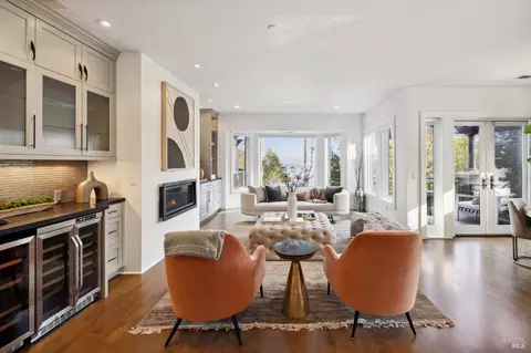 40 De Silva Island Dr, Mill Valley, CA 94941