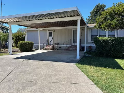 1508 Royal Oak Dr, Petaluma, CA 94954