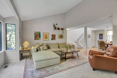 8 Elegant Tern Rd, Novato, CA 94949