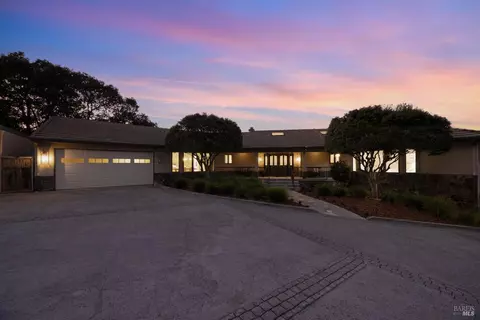 23 Manor Way, Petaluma, CA 94952