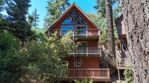 4 Fir Ave, Woodacre, CA 94973