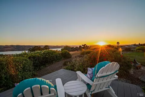 300 Drake Ct, Benicia, CA 94510