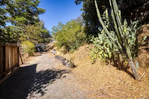32067 Mccray Rd, Cloverdale, CA 95425 photo 23