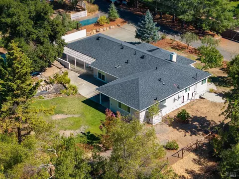 540 Linda Falls Ter, Angwin, CA 94508 photo 2