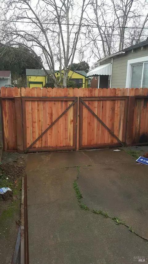 Exterior - 240 14th St, Vallejo, CA 94590 photo 1 of 6