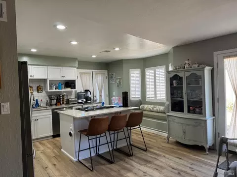 448 Elder St, Vacaville, CA 95688 photo 2