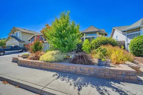 9520 Biggs Way, Windsor, CA 95492