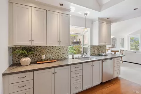 101 Granada Dr, Corte Madera, CA 94925 photo 12