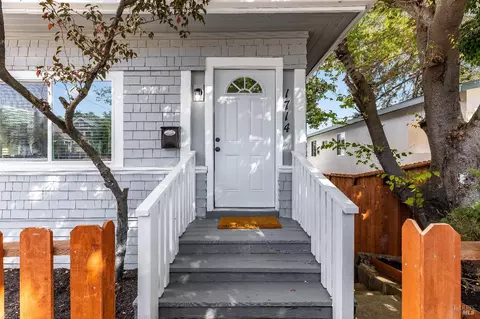 1714 Sacramento St, Vallejo, CA 94590