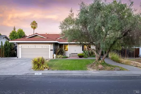 5746 Davis Cir, Rohnert Park, CA 94928