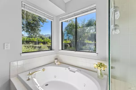 Bath - 400 Troon Dr, Napa, CA 94558 photo 8 of 8