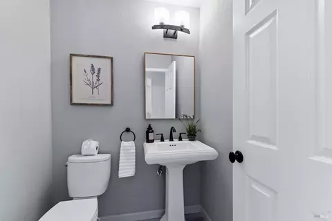 Bath - 400 Troon Dr, Napa, CA 94558 photo 1 of 8