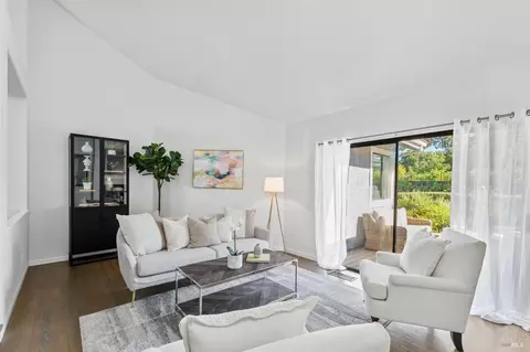 Living - 400 Troon Dr, Napa, CA 94558 photo 1 of 6