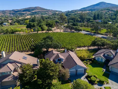 View/Area - 400 Troon Dr, Napa, CA 94558 photo 4 of 5