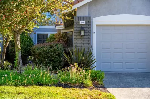 Exterior - 400 Troon Dr, Napa, CA 94558 photo 2 of 12