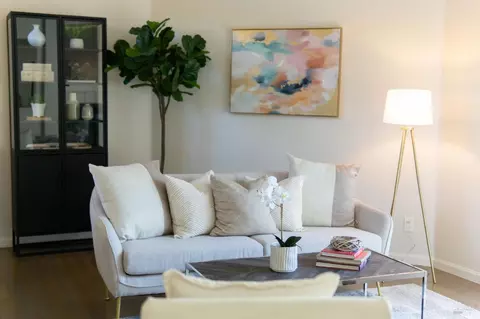 Living - 400 Troon Dr, Napa, CA 94558 photo 2 of 6