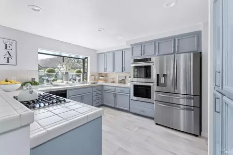 Kitchen - 400 Troon Dr, Napa, CA 94558 photo 2 of 7