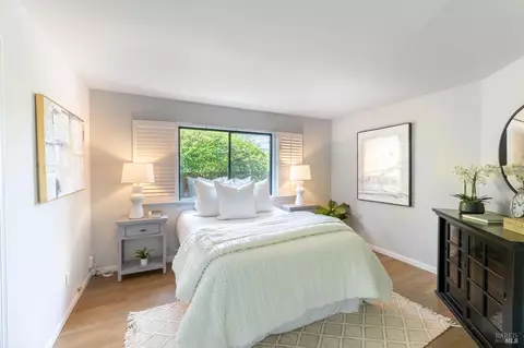 Bedroom - 400 Troon Dr, Napa, CA 94558 photo 1 of 10