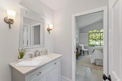 Bath - 400 Troon Dr, Napa, CA 94558 photo 2 of 8