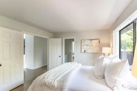 Bedroom - 400 Troon Dr, Napa, CA 94558 photo 3 of 10