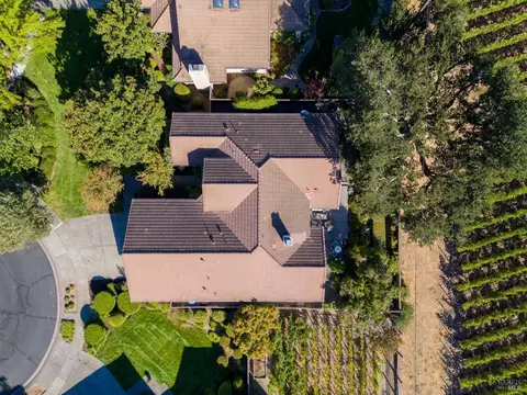 View/Area - 400 Troon Dr, Napa, CA 94558 photo 2 of 5