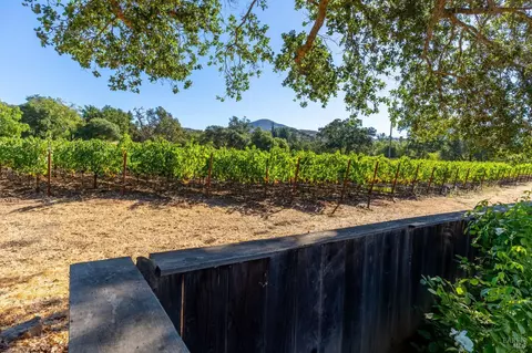 Exterior - 400 Troon Dr, Napa, CA 94558 photo 12 of 12
