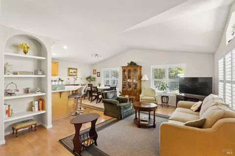 102 Hermosillo Dr, Sonoma, CA 95476