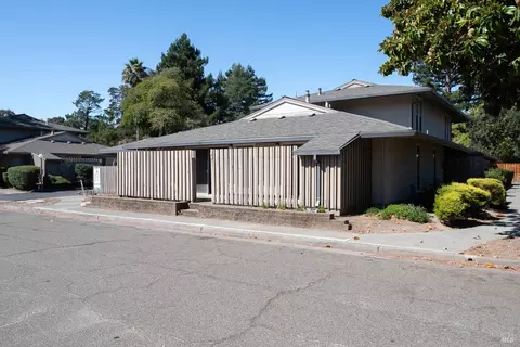 81 Roundtree Blvd, San Rafael, CA 94903