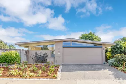705 Del Ganado Rd, San Rafael, CA 94903