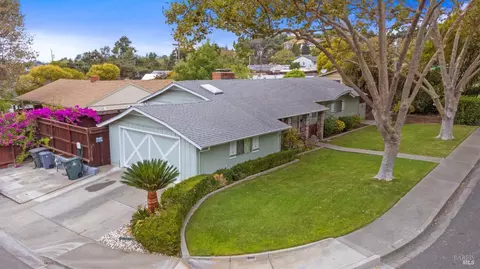 1305 Rollingwood Dr, Vallejo, CA 94591 photo 2
