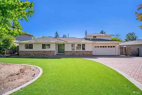 5848 Yerba Buena Rd, Santa Rosa, CA 95409