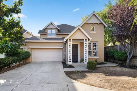 19 Windsor Ct, Napa, CA 94558