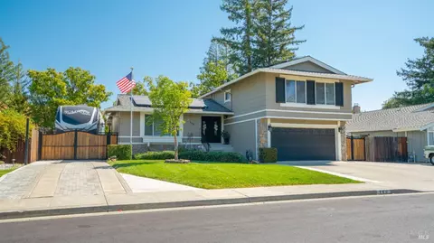 160 Kiowa Ct, Vacaville, CA 95688
