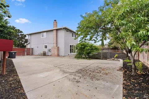 686 Alpine Ct, Fairfield, CA 94534 photo 38