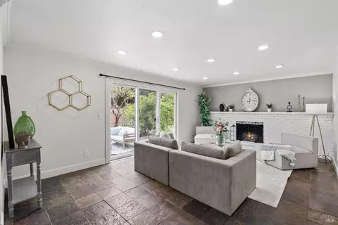 686 Alpine Ct, Fairfield, CA 94534 photo 15