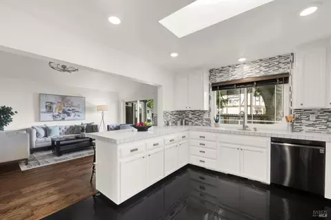 Kitchen - 1863 Winston Ct, Fairfield, CA 94534 photo 7 of 12