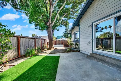 Exterior - 1863 Winston Ct, Fairfield, CA 94534 photo 16 of 18