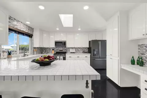Kitchen - 1863 Winston Ct, Fairfield, CA 94534 photo 3 of 12