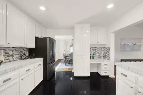 Kitchen - 1863 Winston Ct, Fairfield, CA 94534 photo 11 of 12
