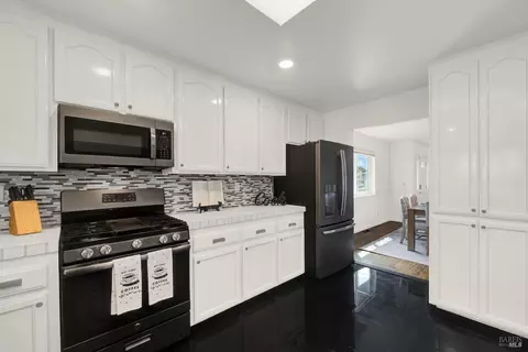 Kitchen - 1863 Winston Ct, Fairfield, CA 94534 photo 12 of 12