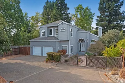 2721 Summerfield Rd, Santa Rosa, CA 95405