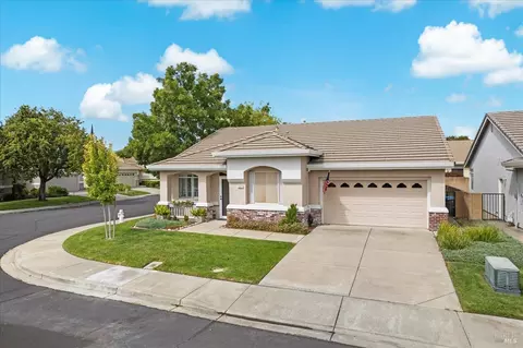 257 Mandarin Cir, Vacaville, CA 95687
